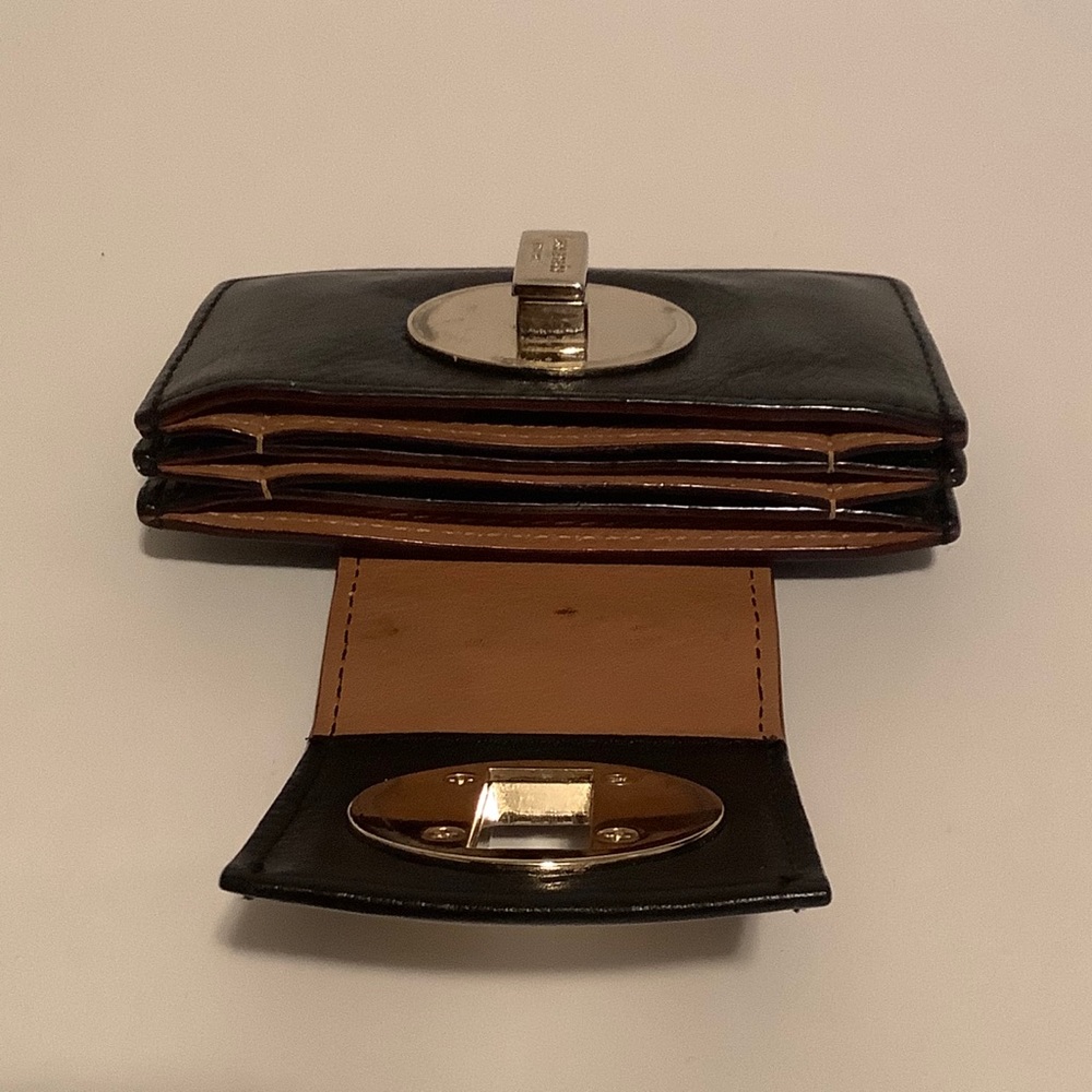 Kate spade New York women’s wallets